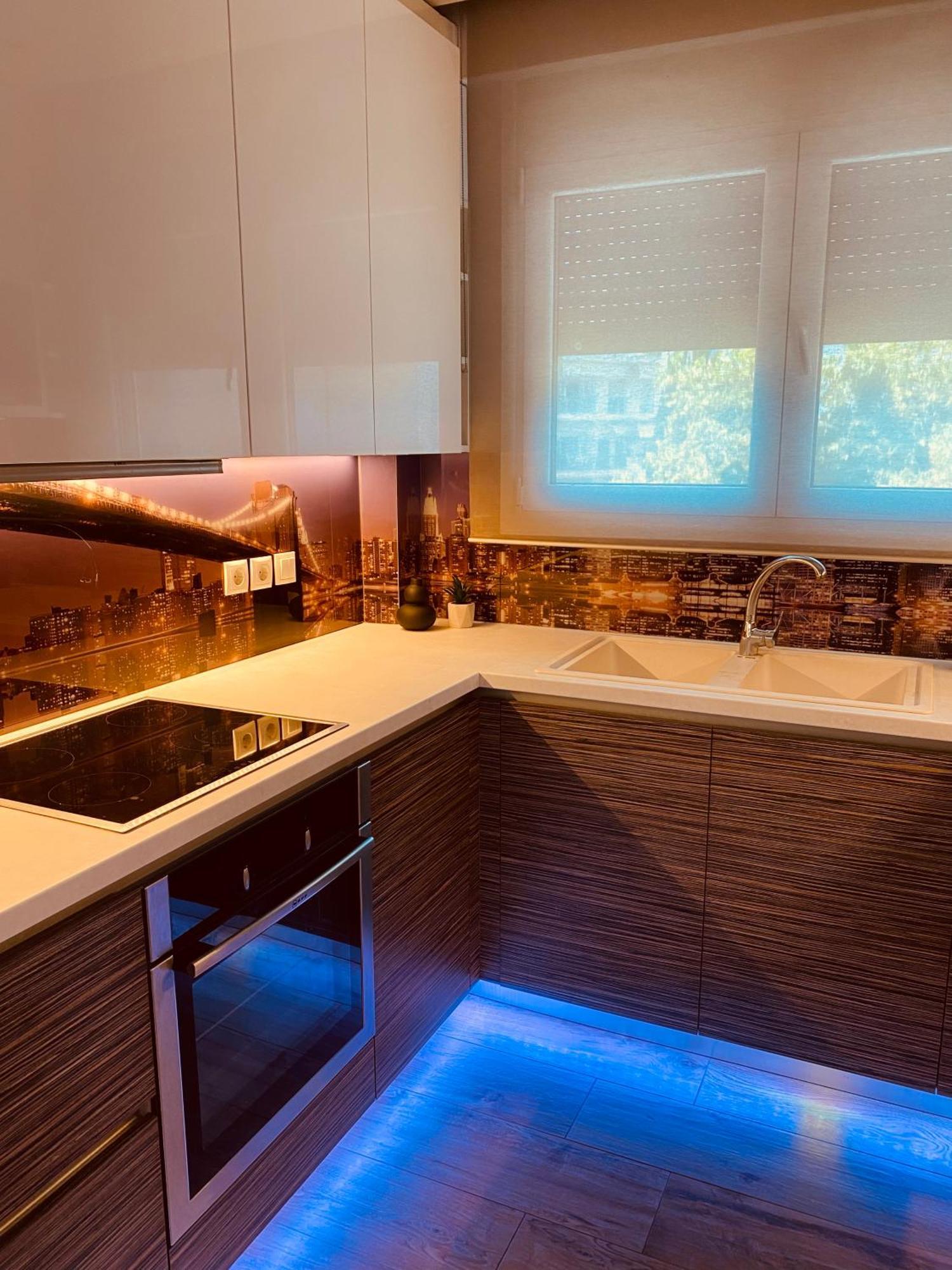 Appartement Luxurious & Cozy Down Town 82' *